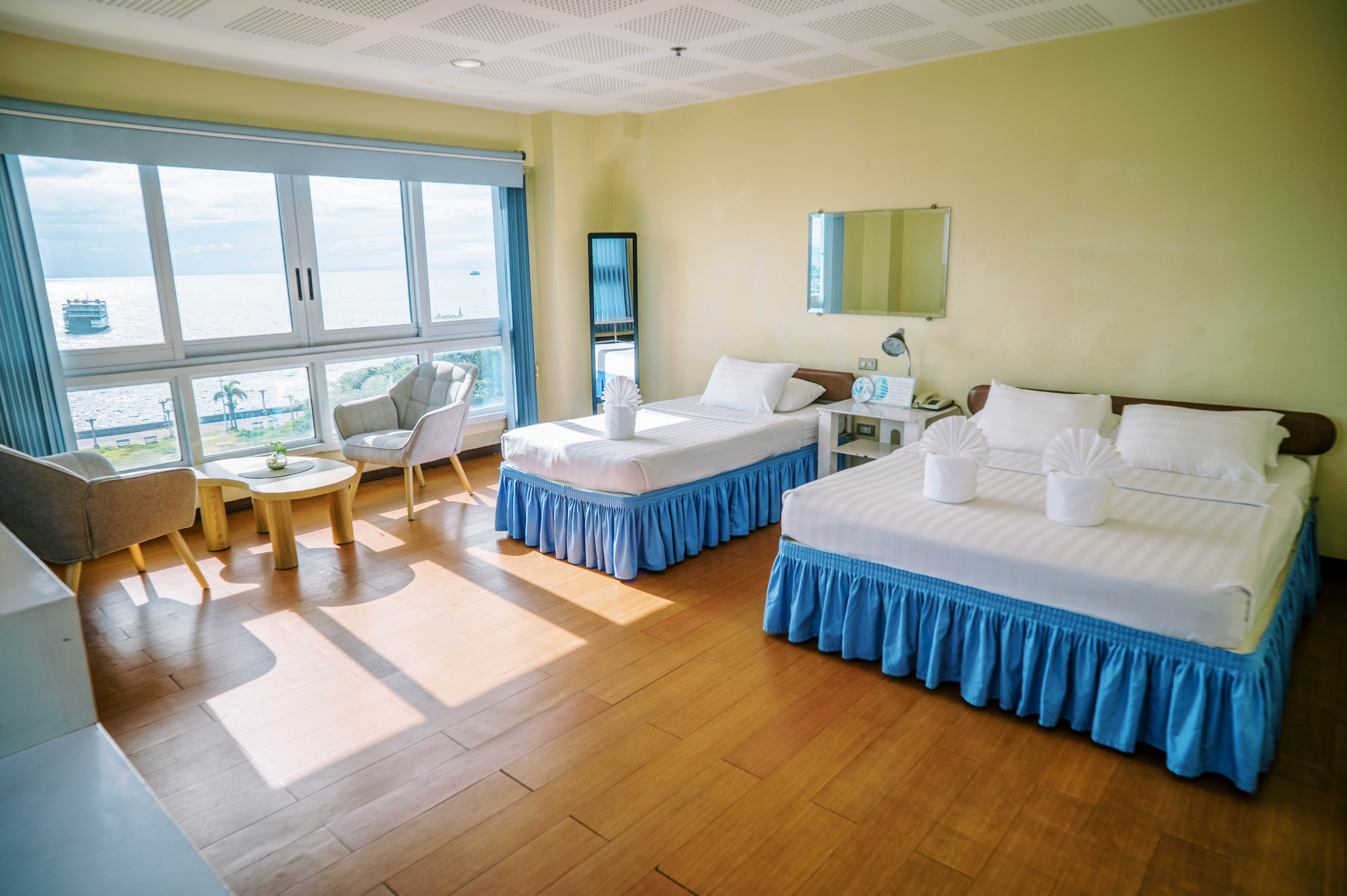 Deluxe Suite
